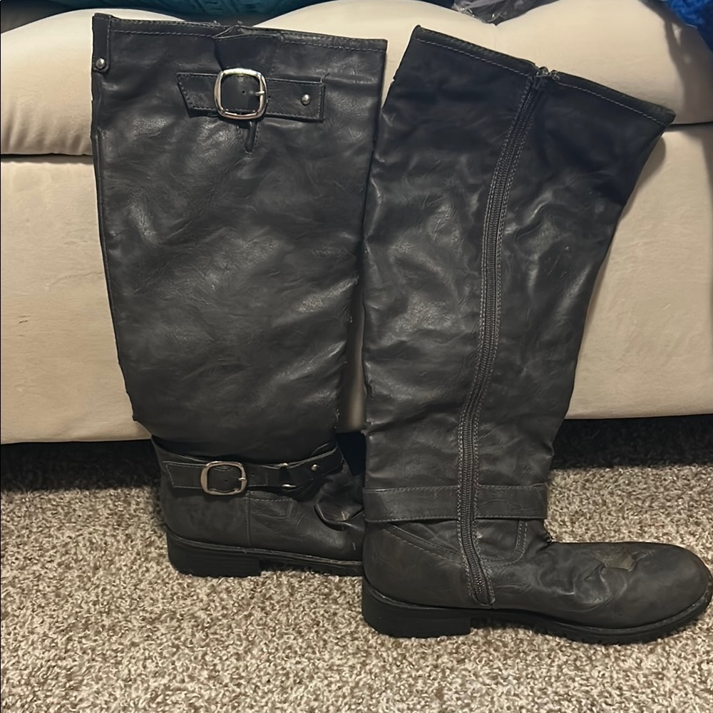 Black Knee-High Leather Boots